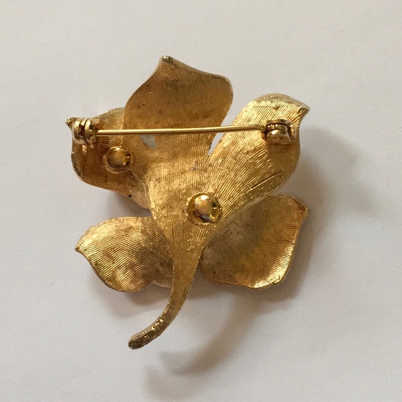 BSK Flower Pin Micro Rhinestones Vintage Delicate - Picture 3 of 4